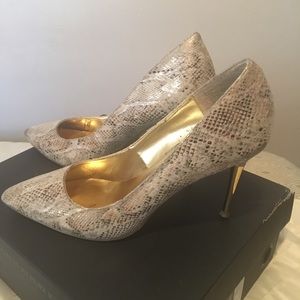 Thalia Sodi Exotic Leather Print Pump